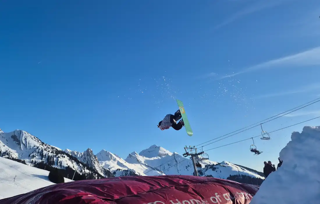 AIRBAG, snowboard, freestyle, esf, découverte, perfectionnement, Neige, Aravis